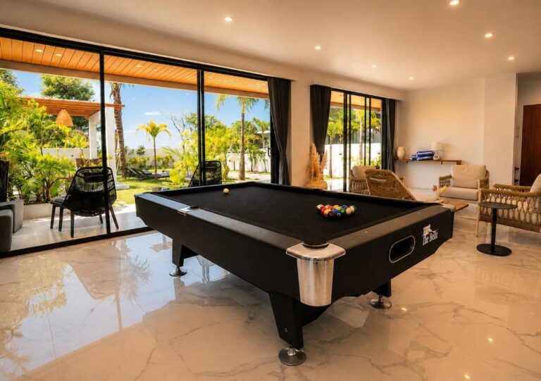 Hotel & Villas in Uluwatu , Bali